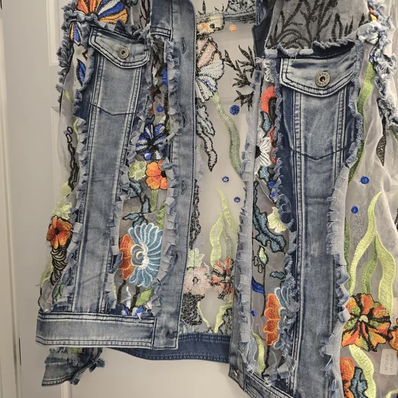 Ethel Clothing Floral Embroidered Jacket - Picture 4 of 5